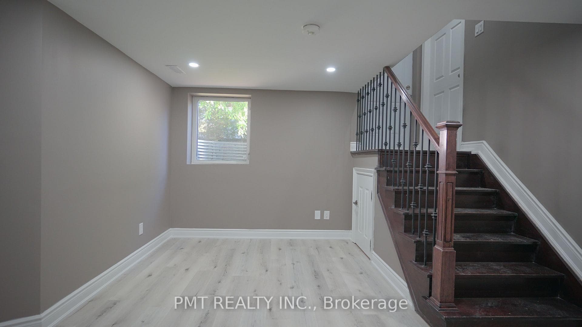 7 Waterbury Drive Unit Bsmt photo 2