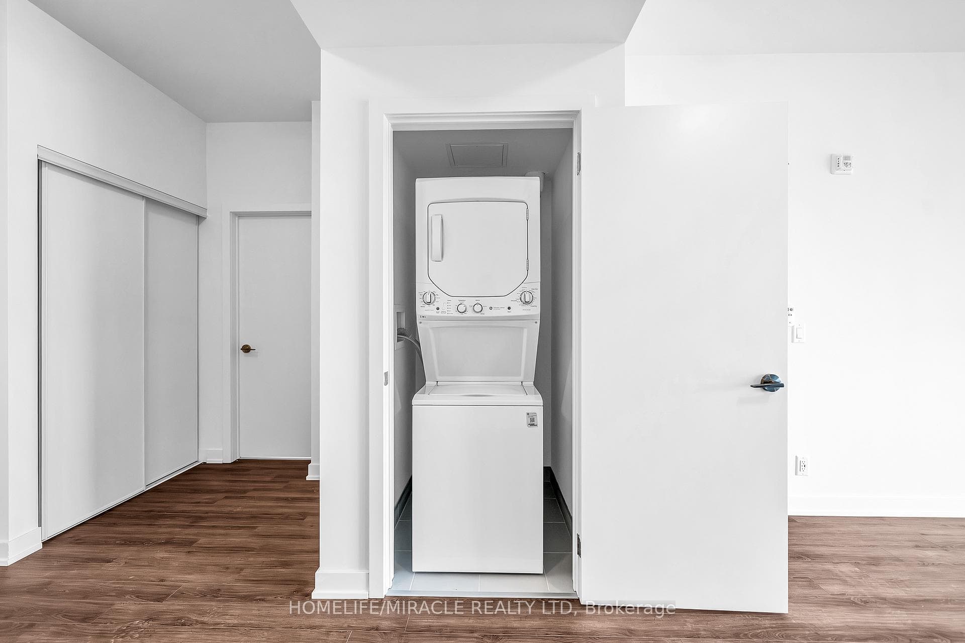 51 Clarington Boulevard Unit 1014 photo 6