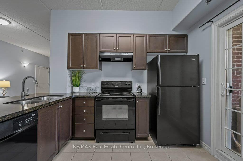 1440 GORDON Street Unit 113 photo 8