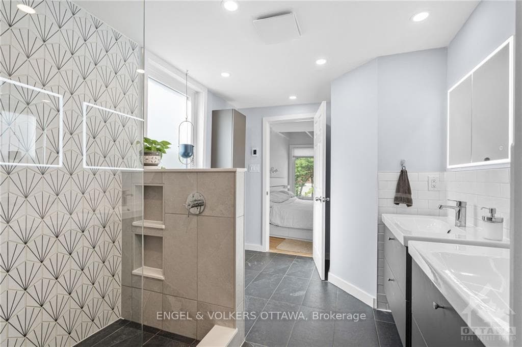 47 ARTHUR Street photo 18