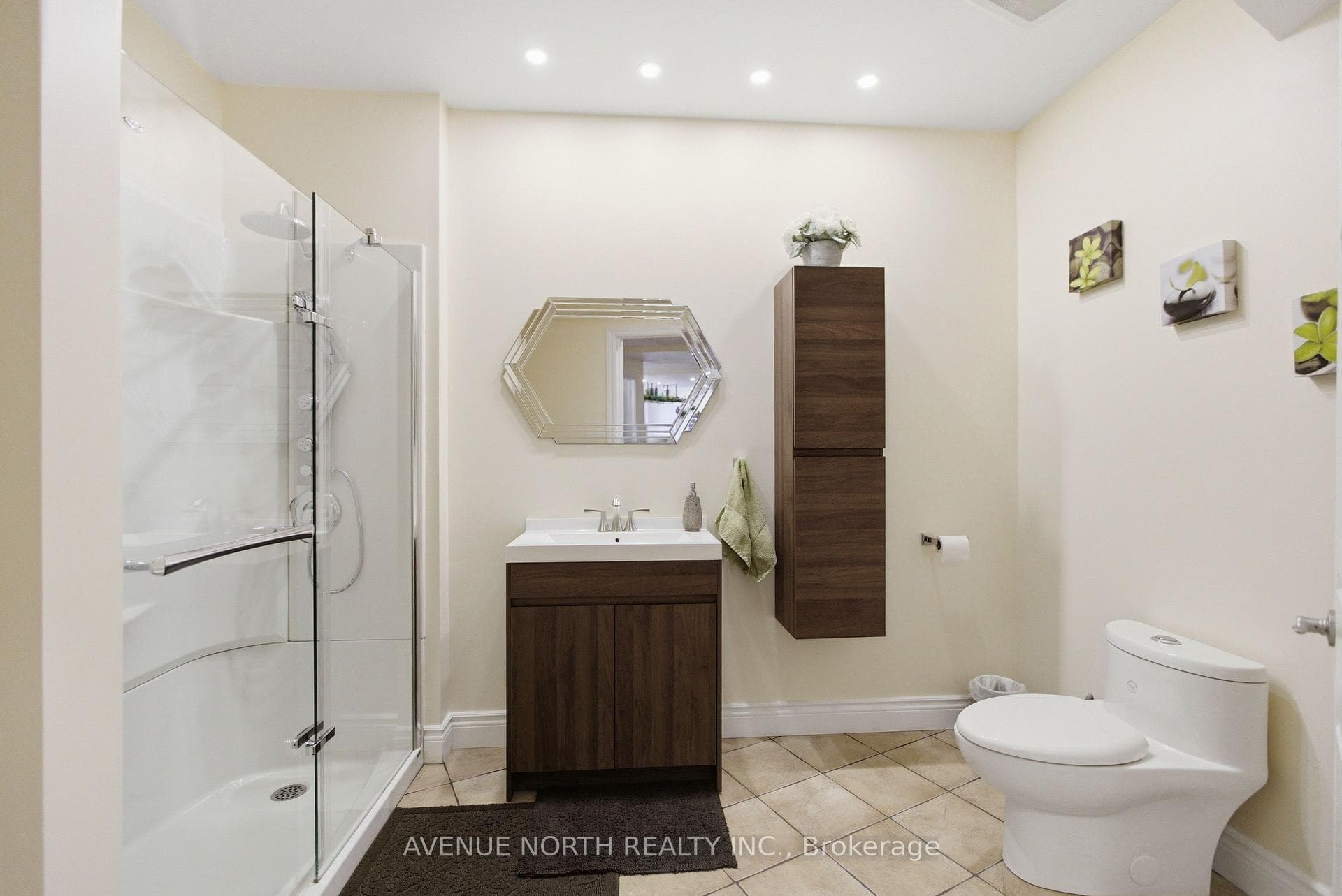 699 Ballycastle Crescent photo 44