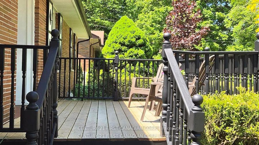 648 Westwood Drive photo 4