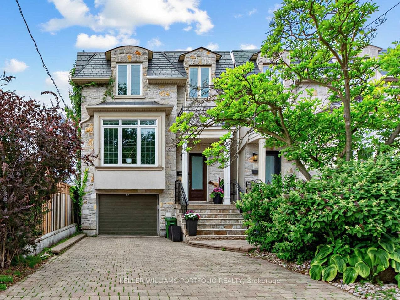 21 Albertus Avenue photo 1