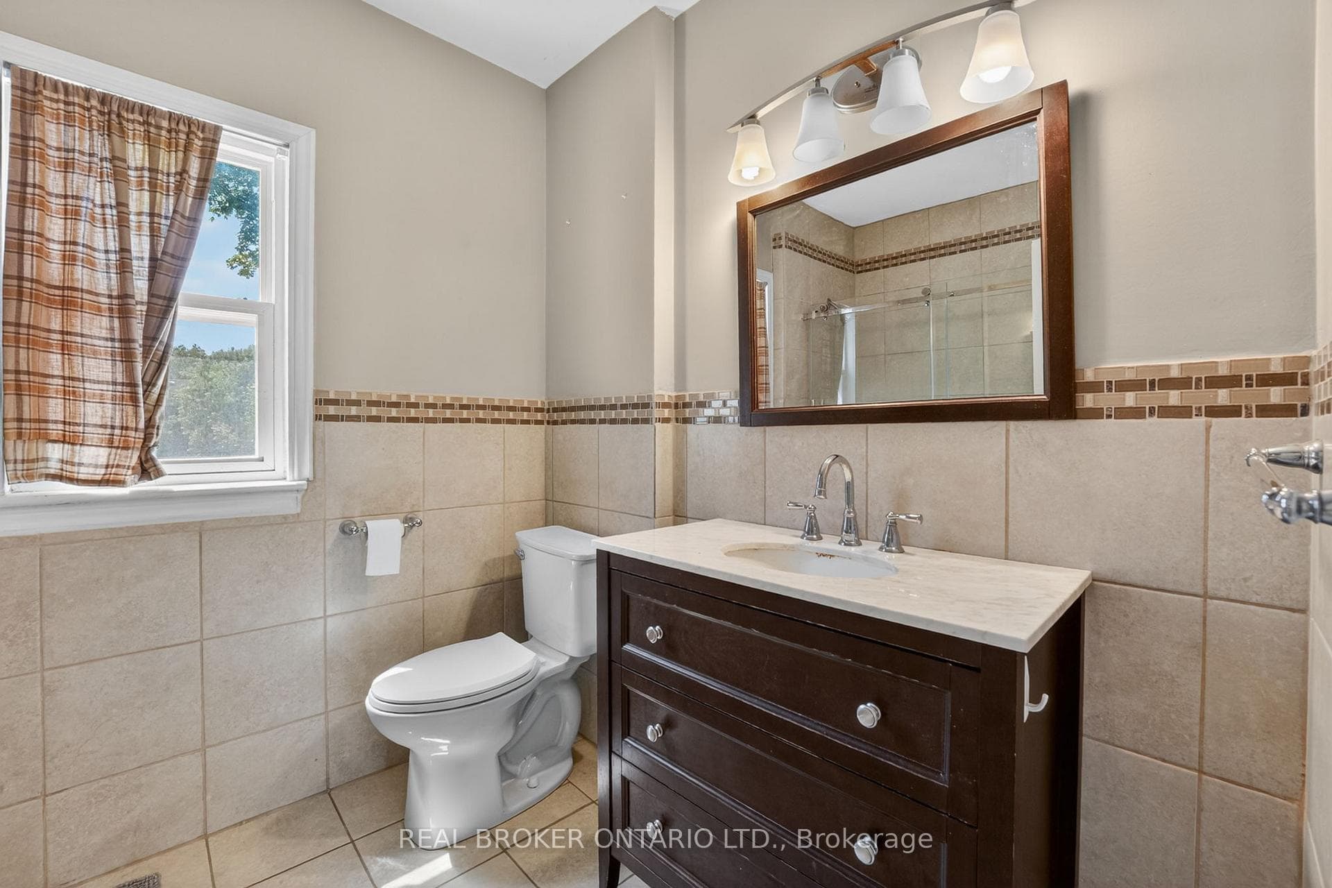 271 Manor Road photo 22