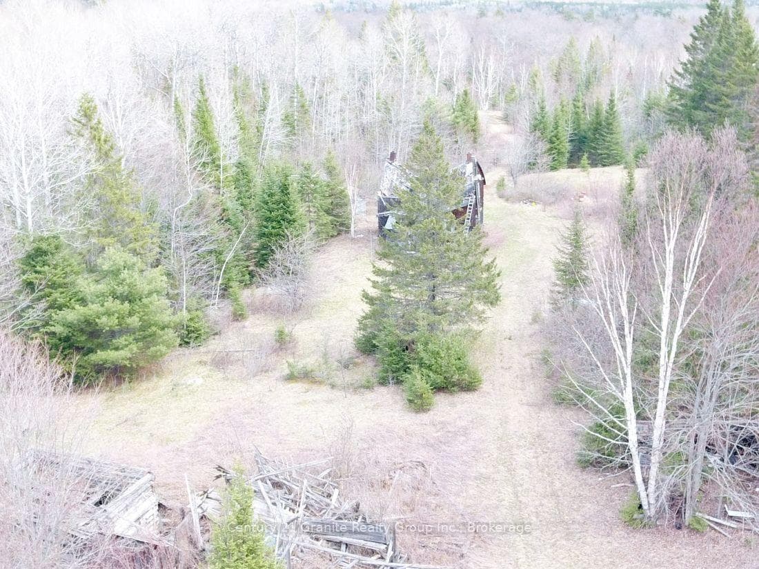 2057 MADAWASKA Road photo 17