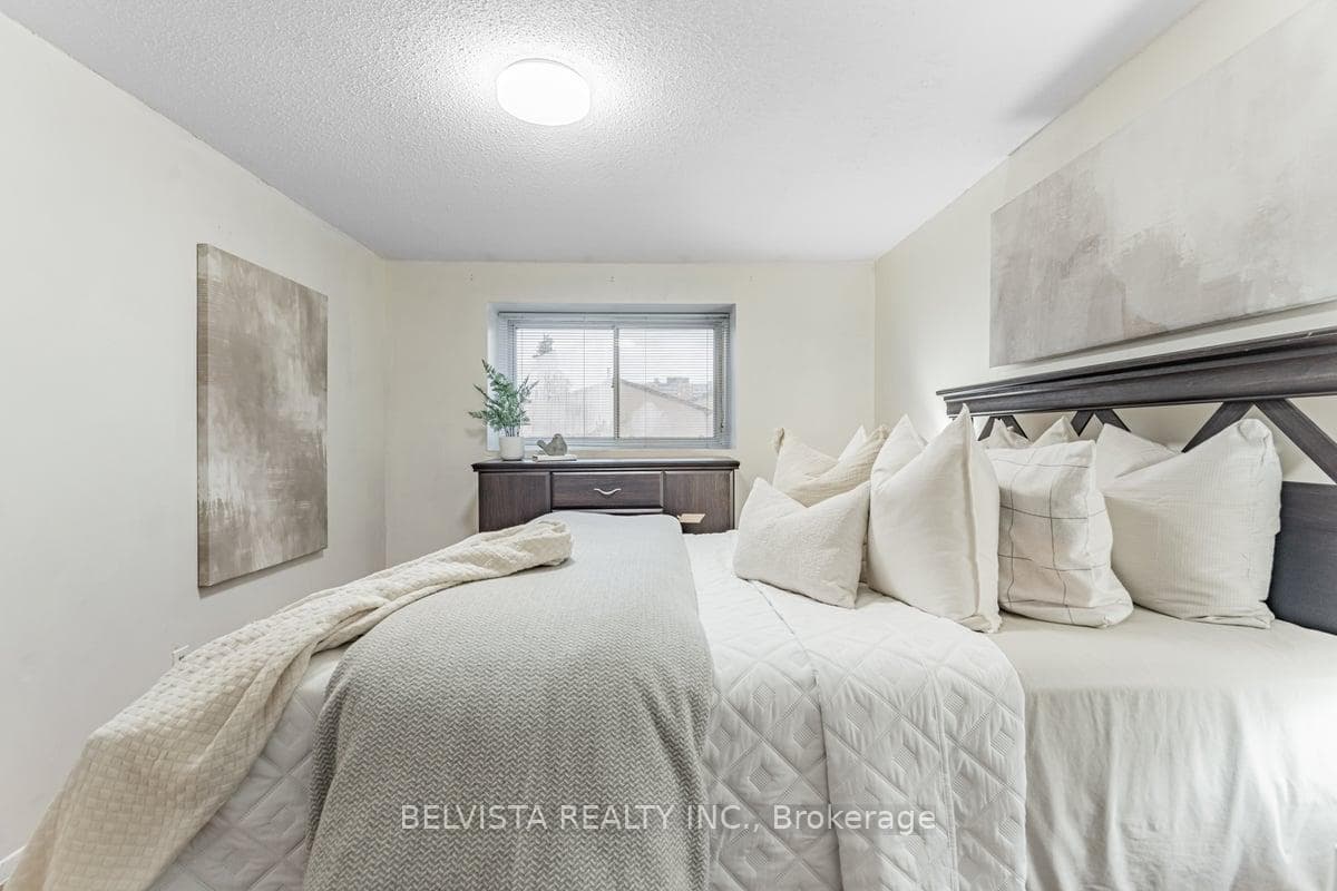 55 Collinsgrove Road Unit 218 photo 17