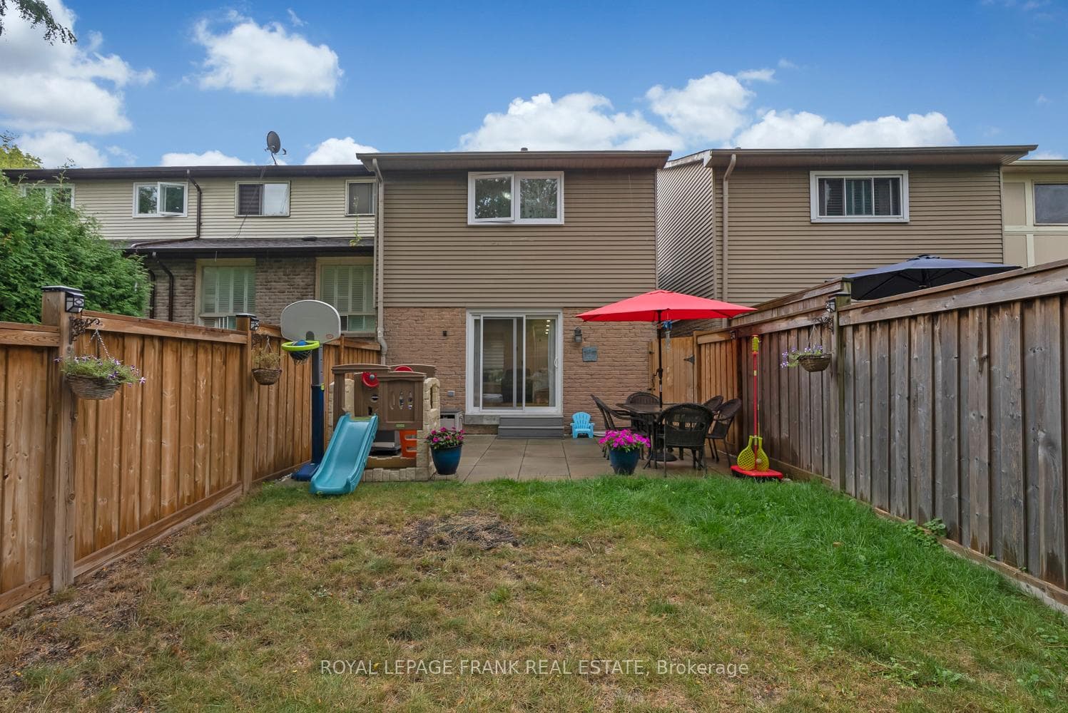 810 Hyland Street photo 35