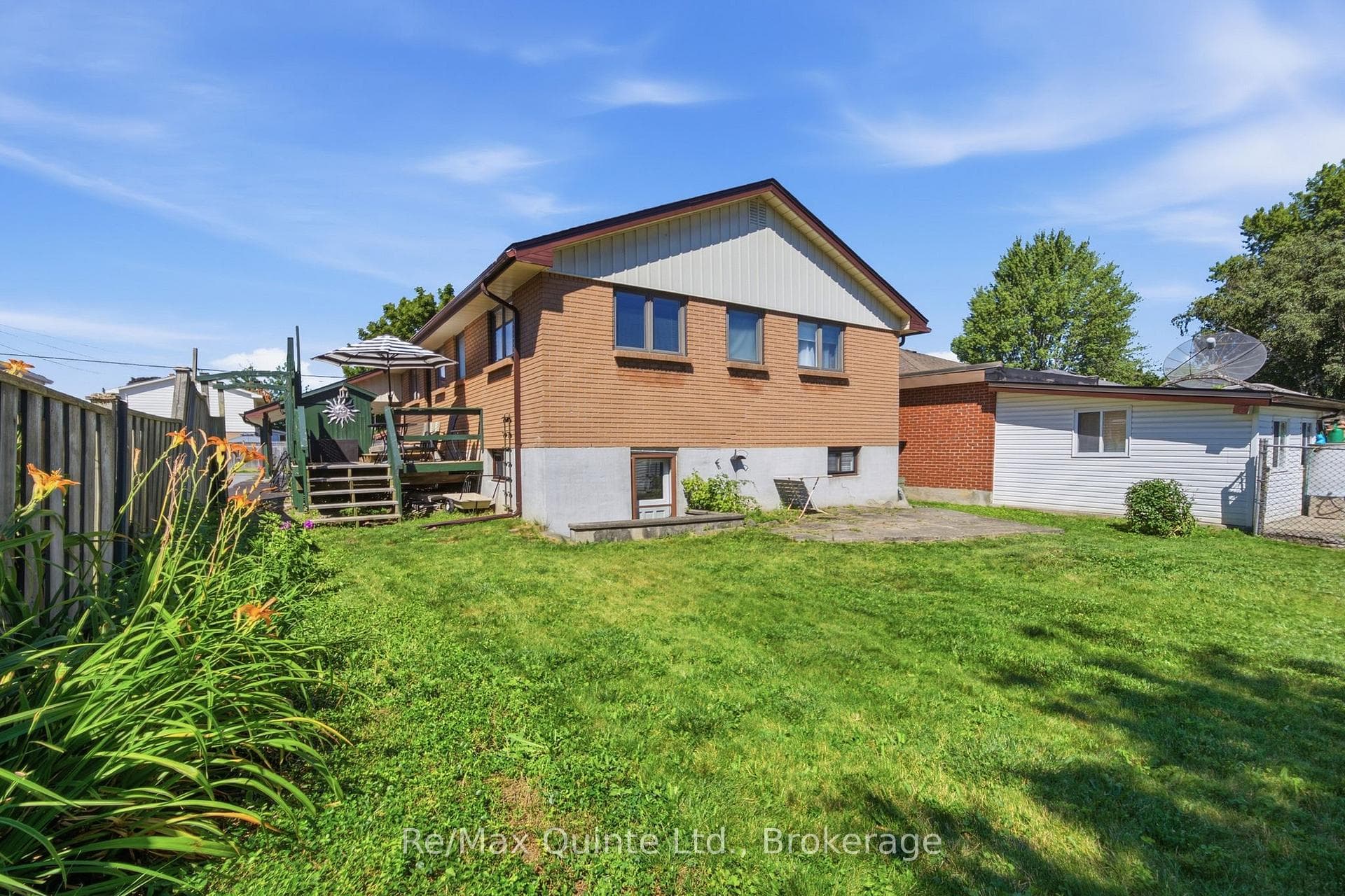 65 Humewood Drive photo 36