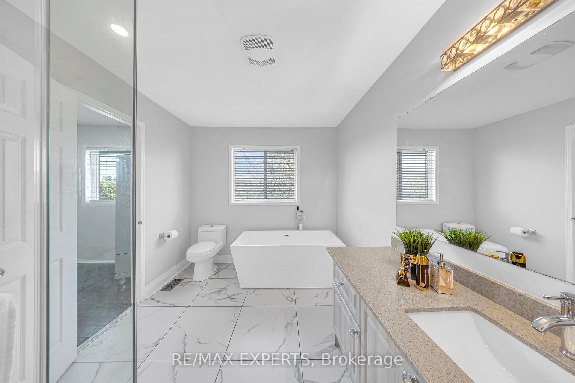 1103 Blueheron Boulevard photo 32