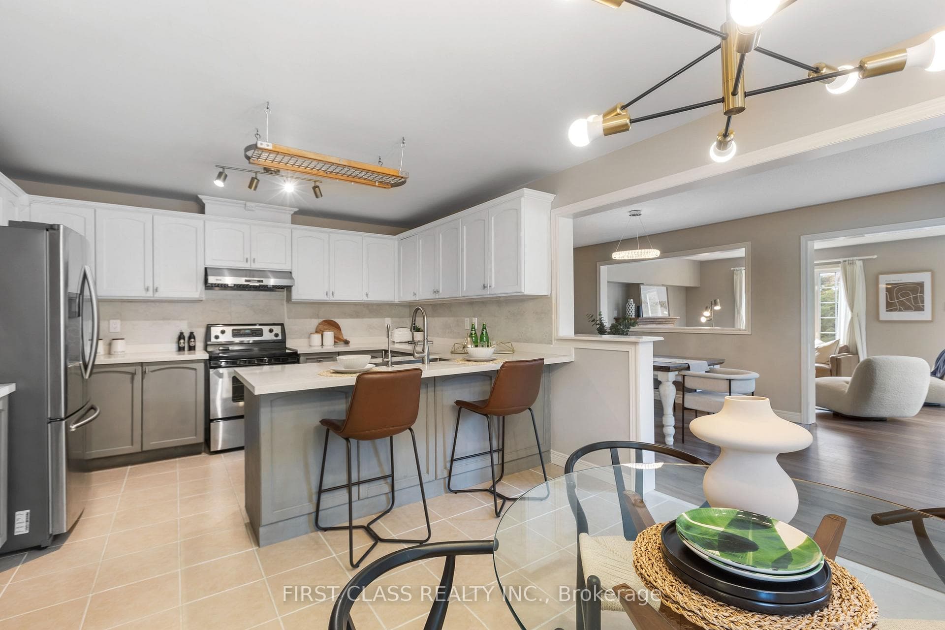 69 Burgess Crescent photo 5
