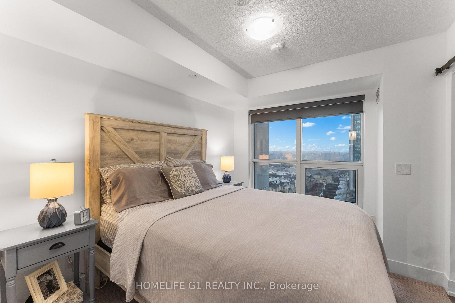 1255 Bayly Street Unit 1009 photo 27