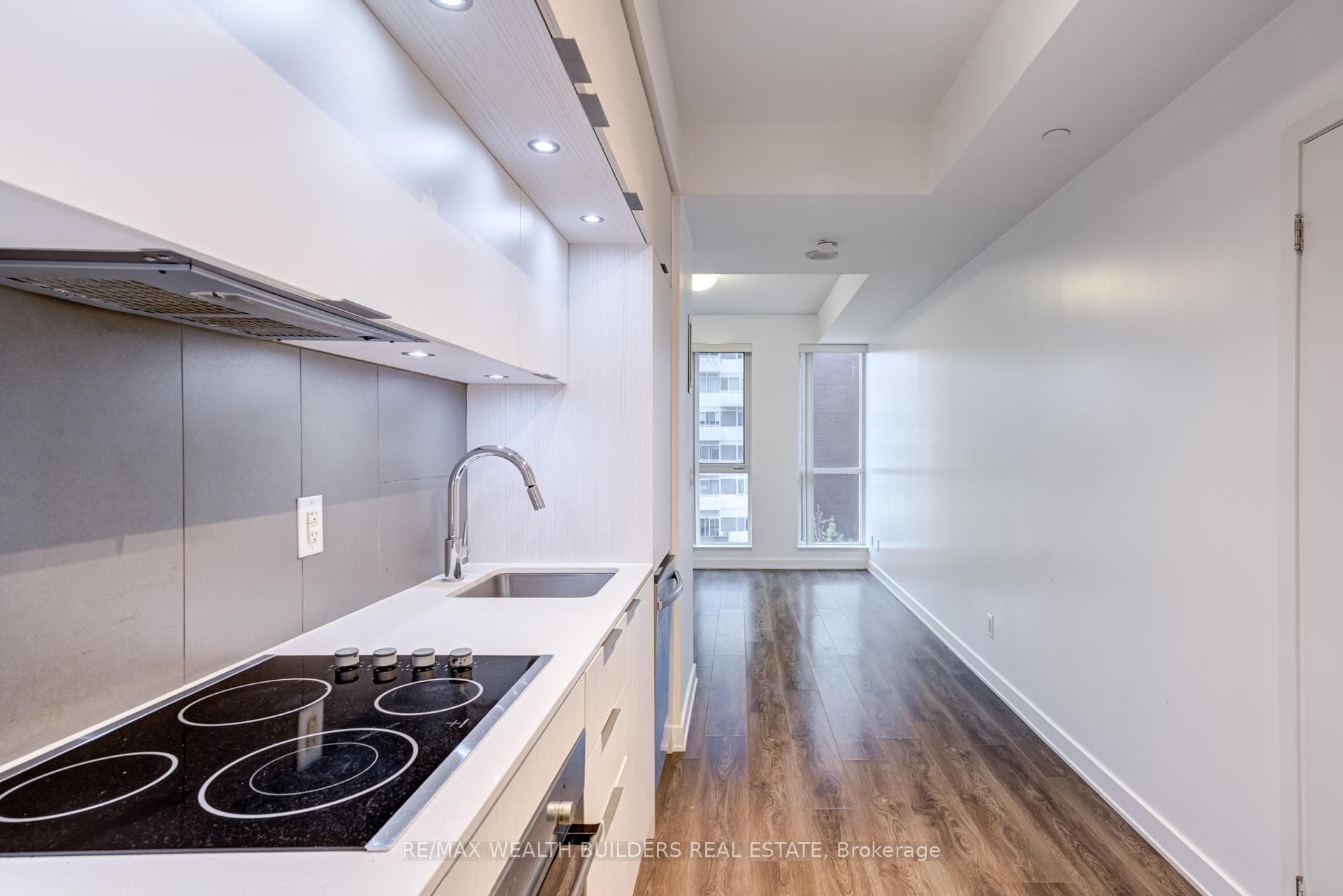 55 Regent Park Boulevard Unit 606 photo 17