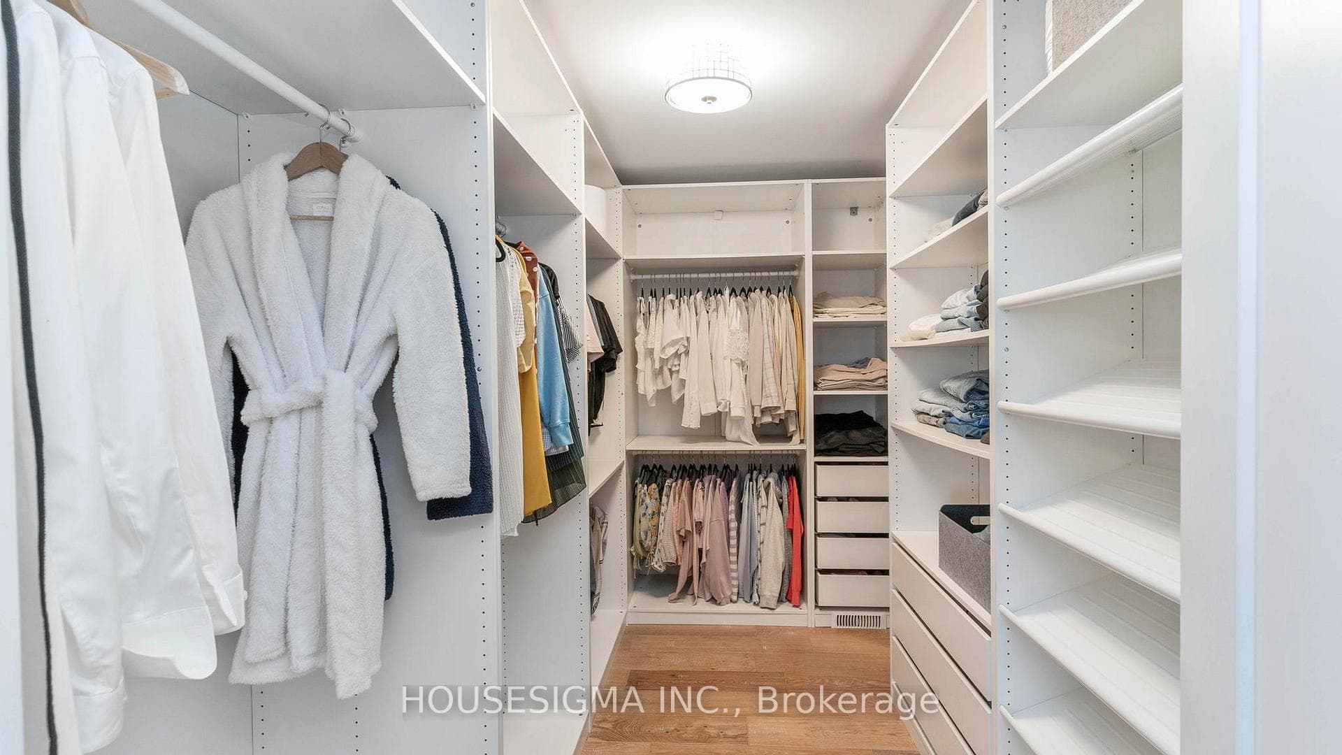 2147 Bakervilla Street photo 25