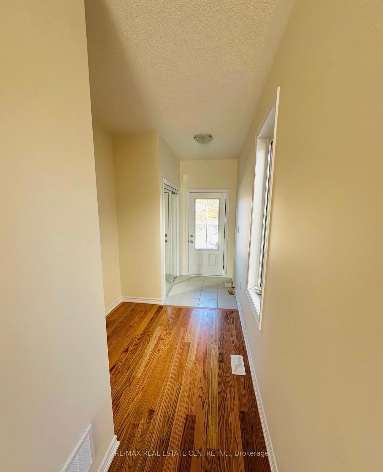 673 Ribstone Court photo 16