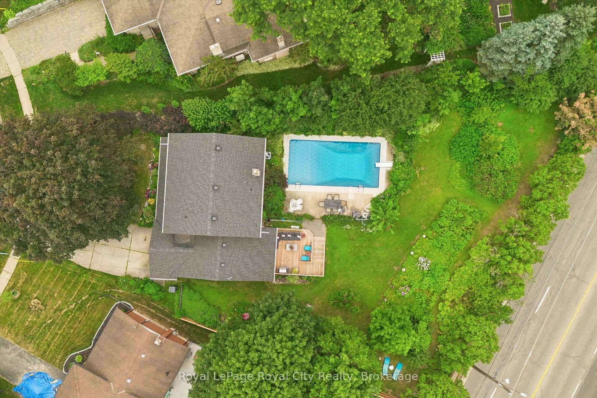 30 Westminster Avenue photo 44