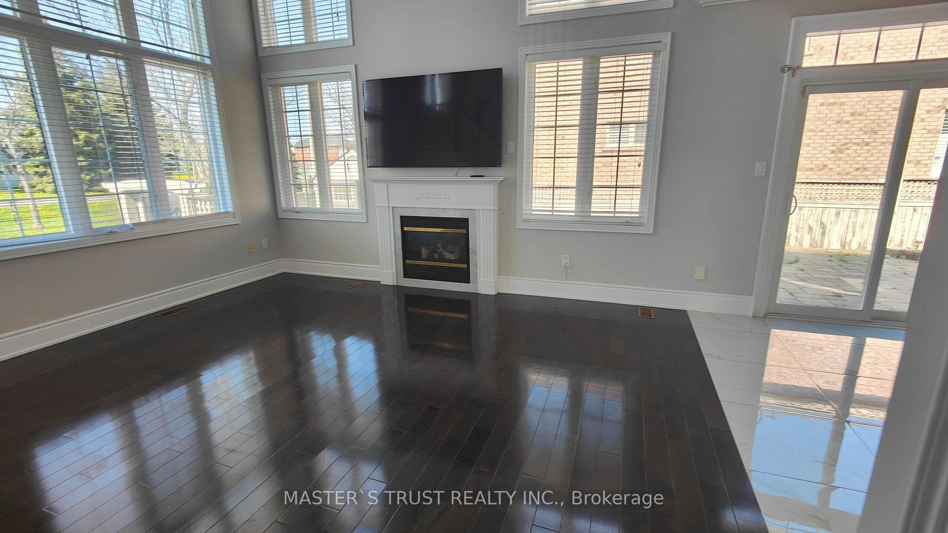 66 Starhill Crescent photo 5