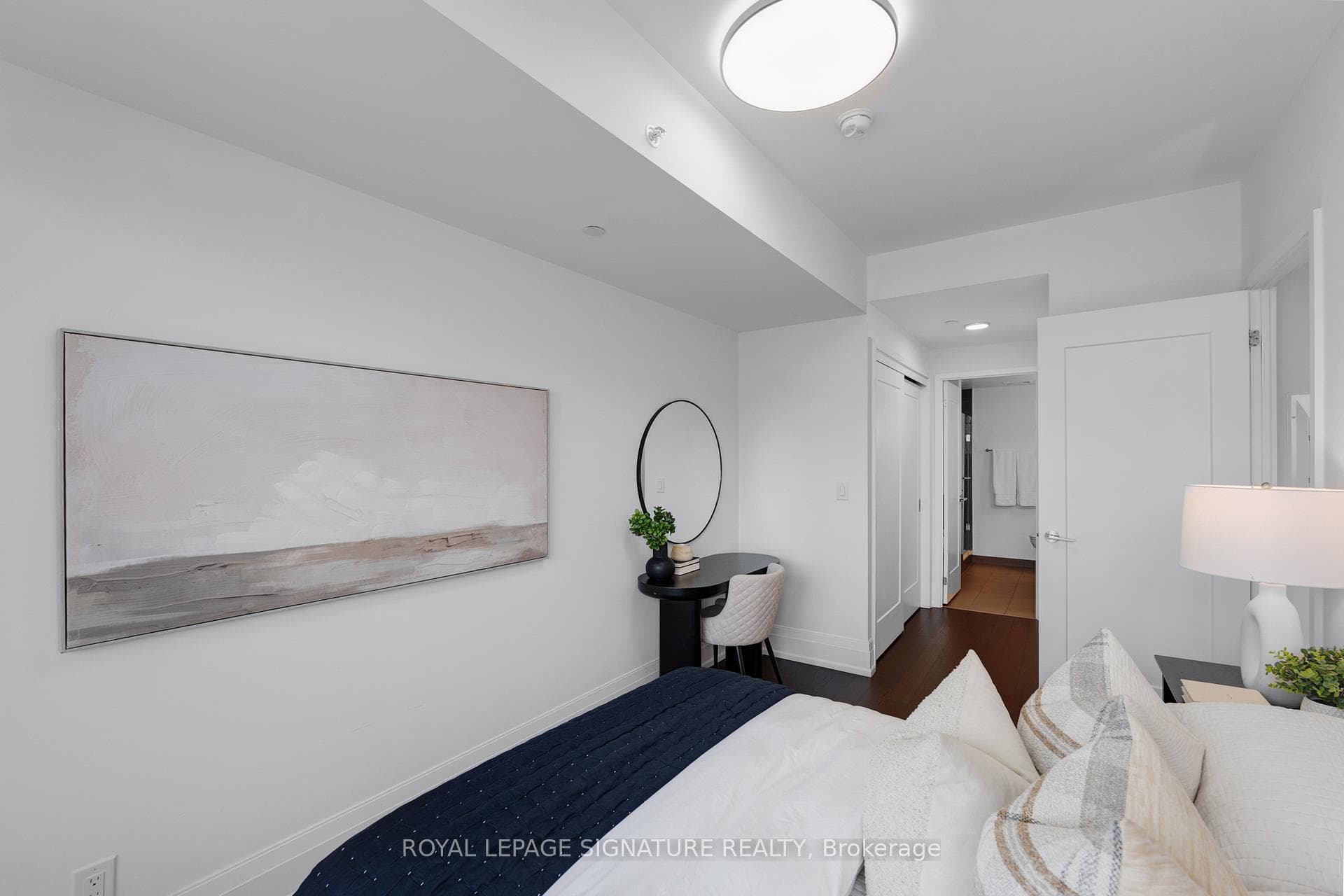 25 Malcolm Road Unit 402 photo 14