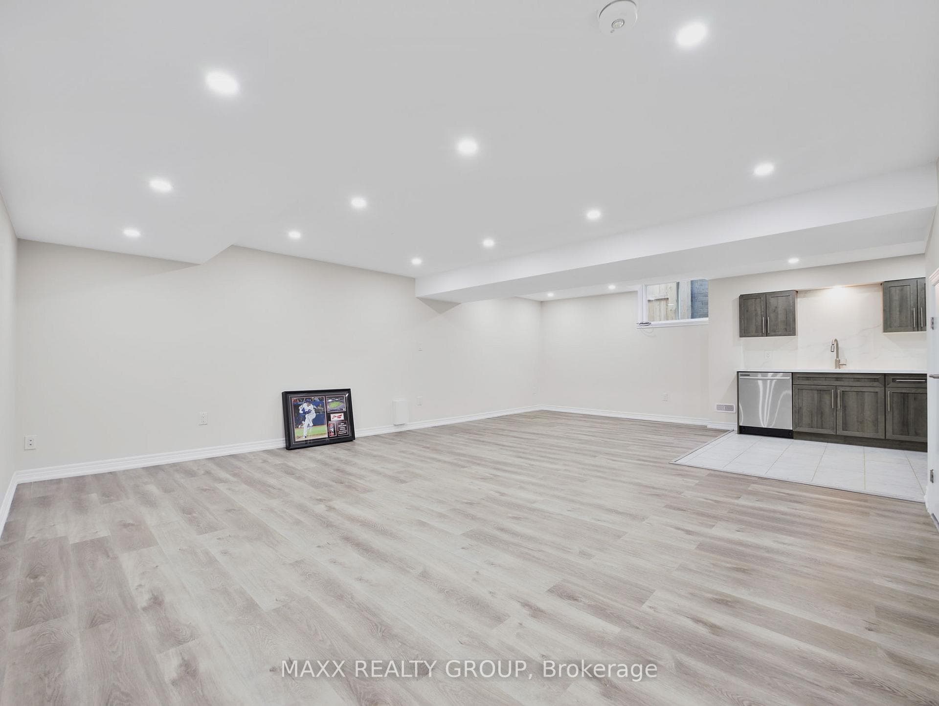 9354 Shoveller Drive photo 41