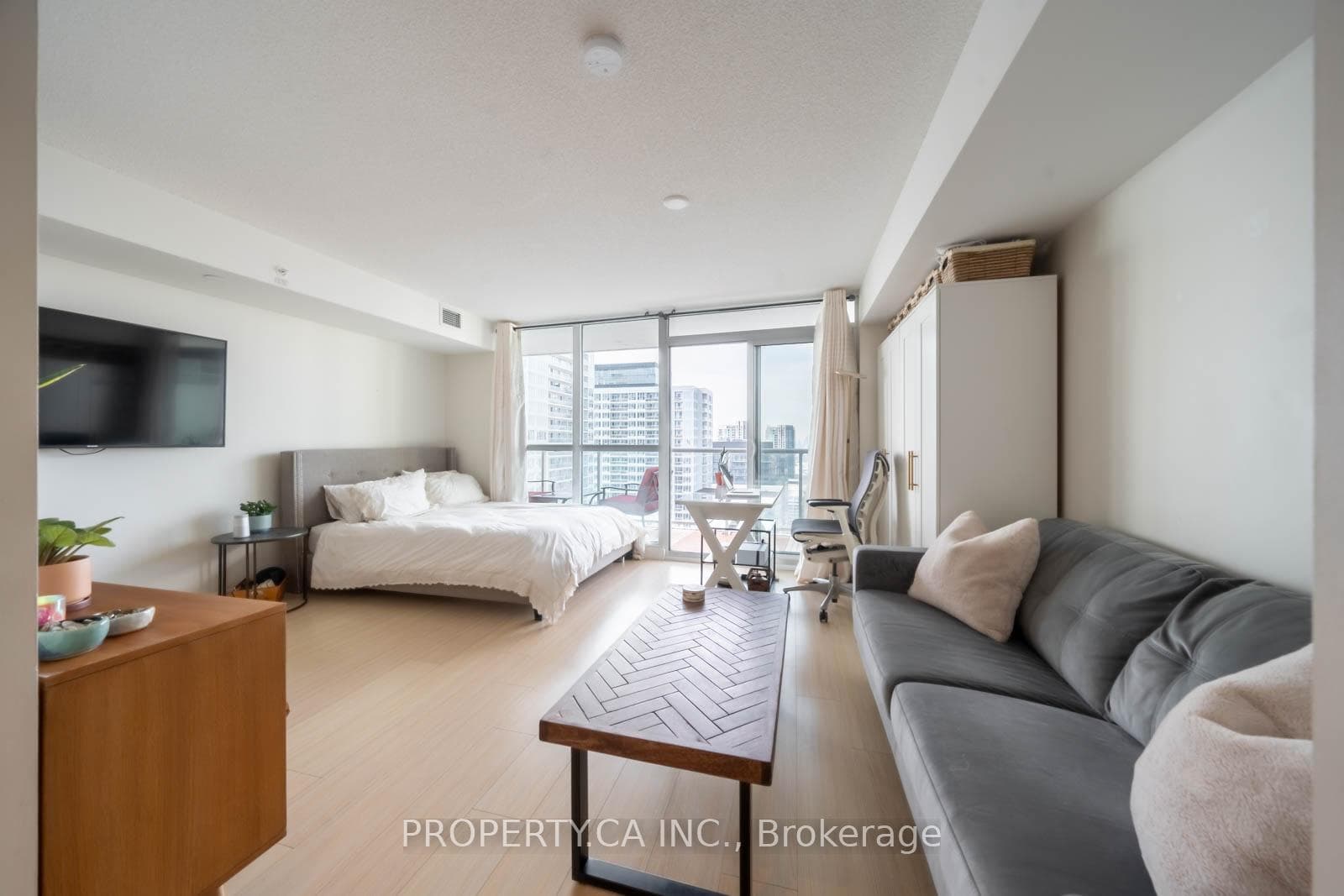 75 Queens Wharf Road Unit 3809 photo 1