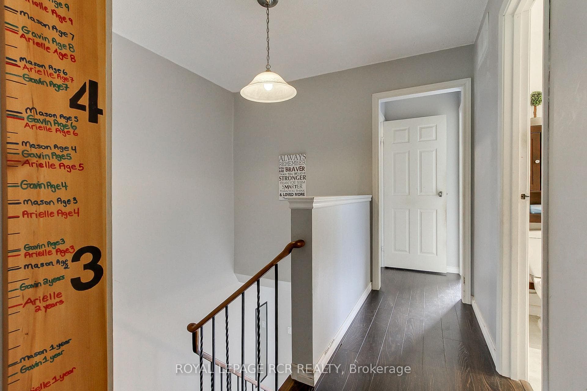 228 Collings Avenue photo 18