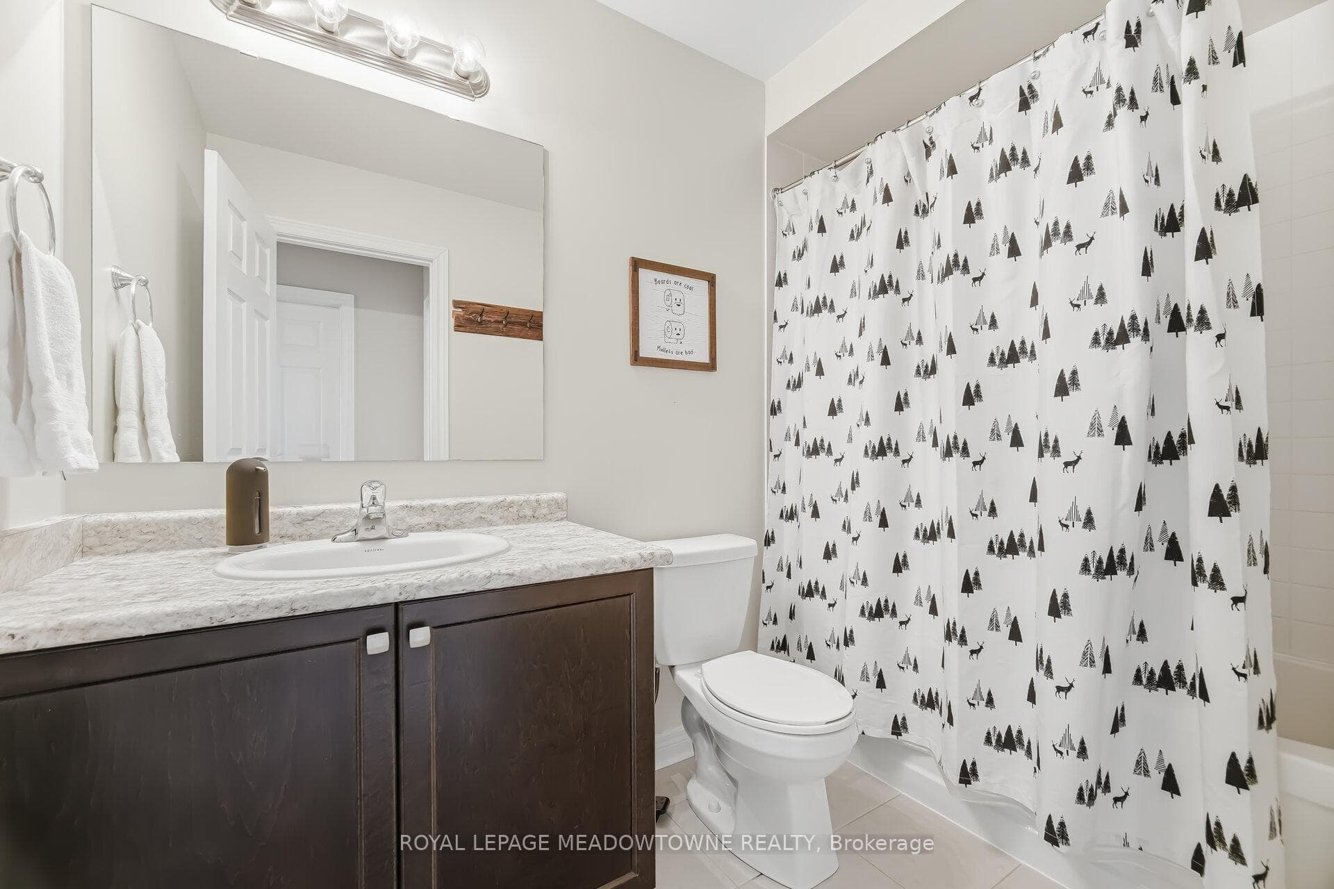 21 Sharpe Crescent photo 36