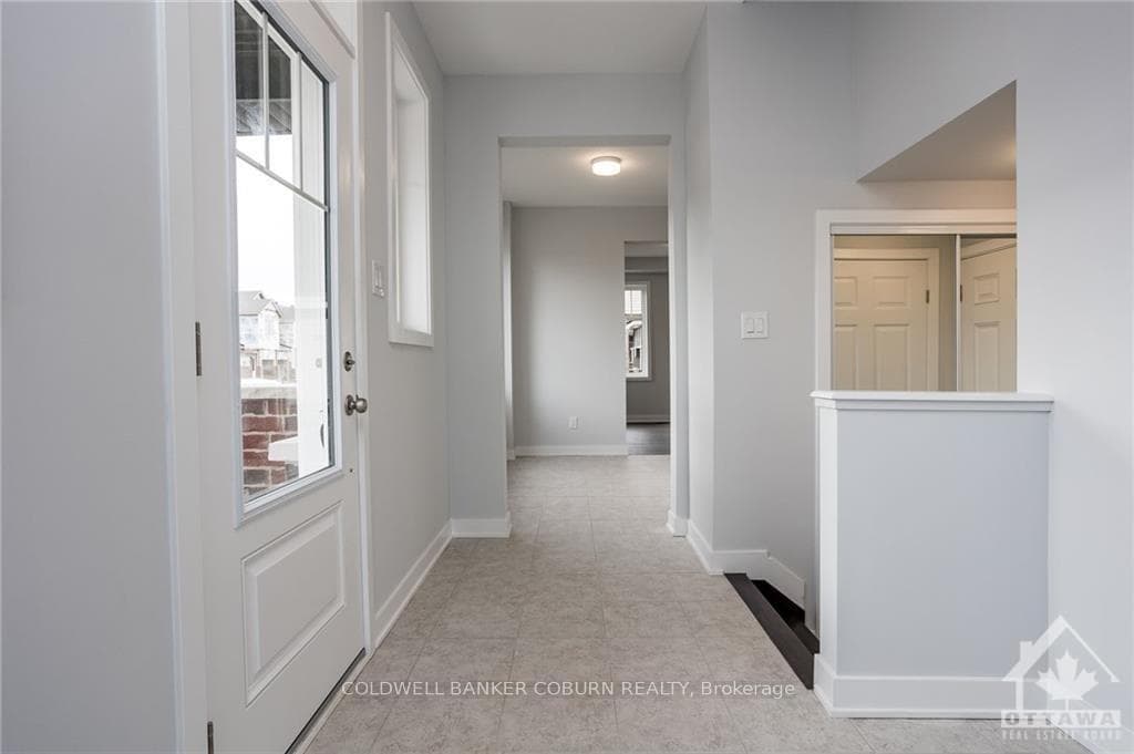 2127 WINSOME Terrace photo 6