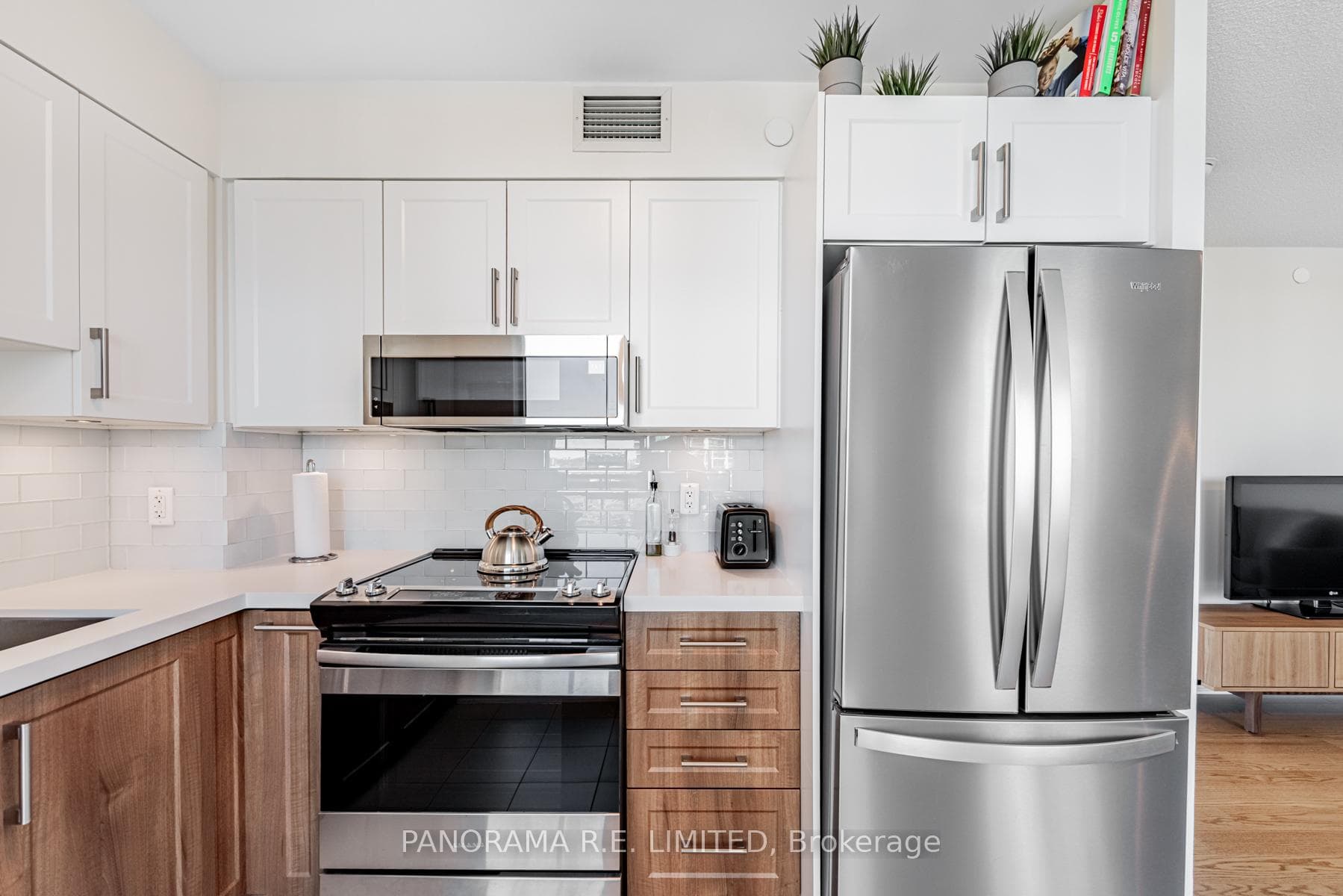 205 Sherway Gardens Road Unit 1602 photo 8
