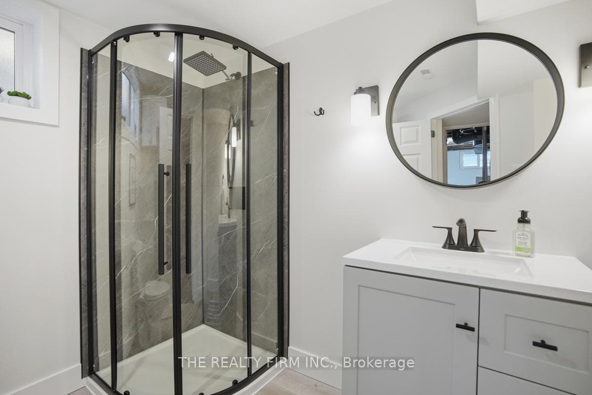 187 Byron Street photo 22