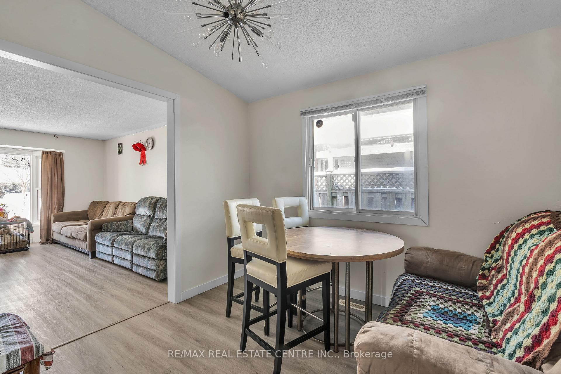 2059 Mountbatten Place photo 8