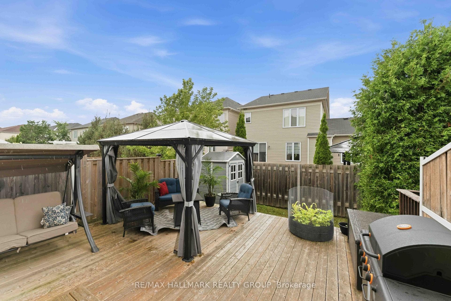 125 Montmorency Way photo 32