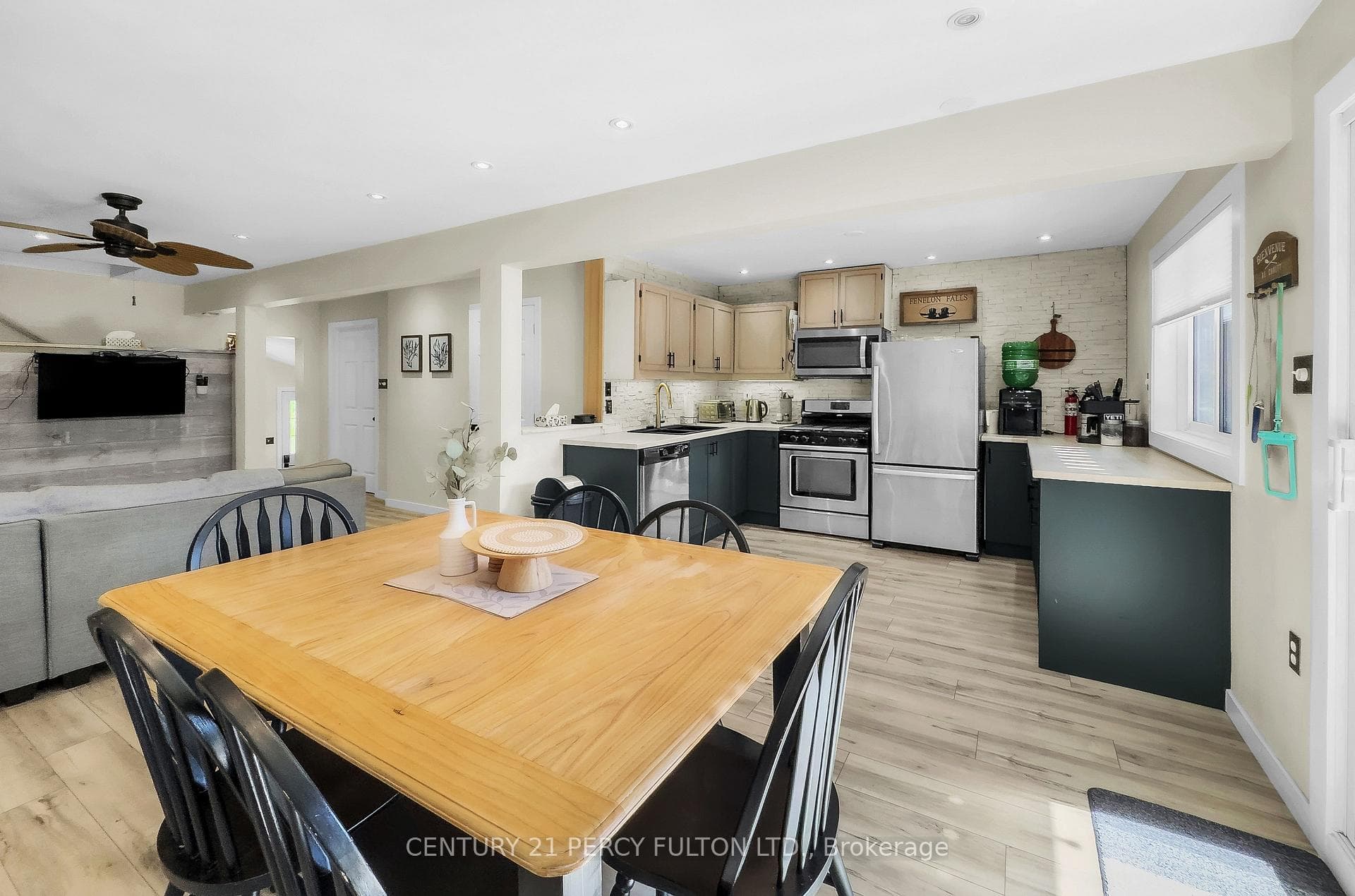79 BROOK Road photo 22