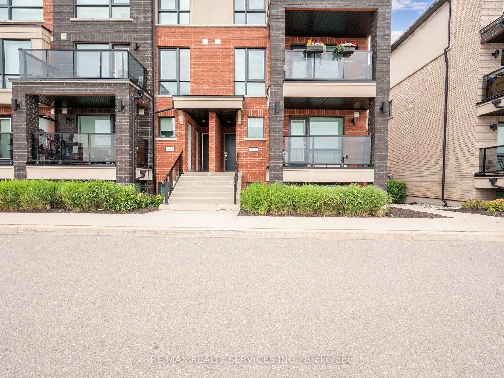 100 Dufay Road Unit 42 photo 7