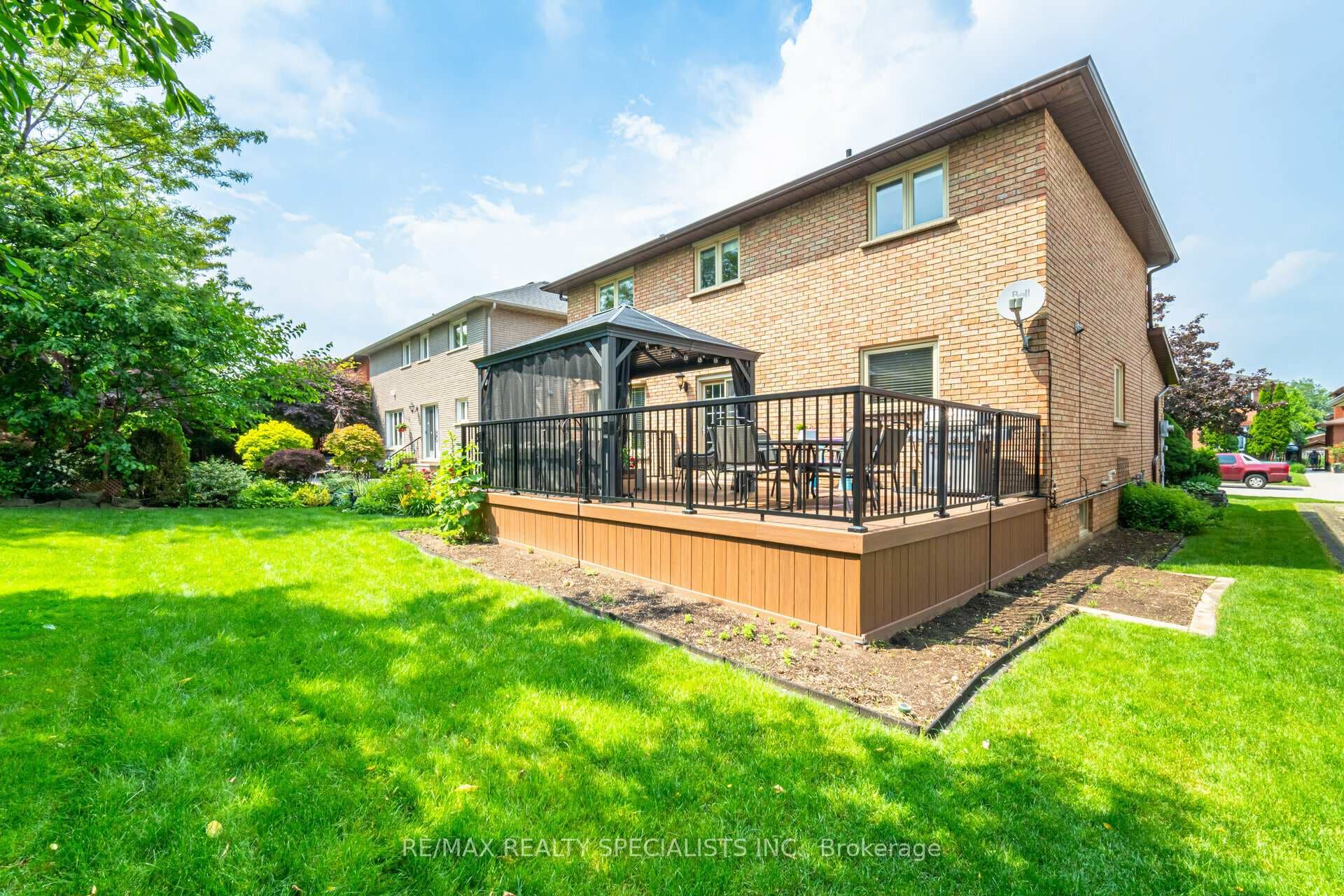19 CASWELL Drive photo 40