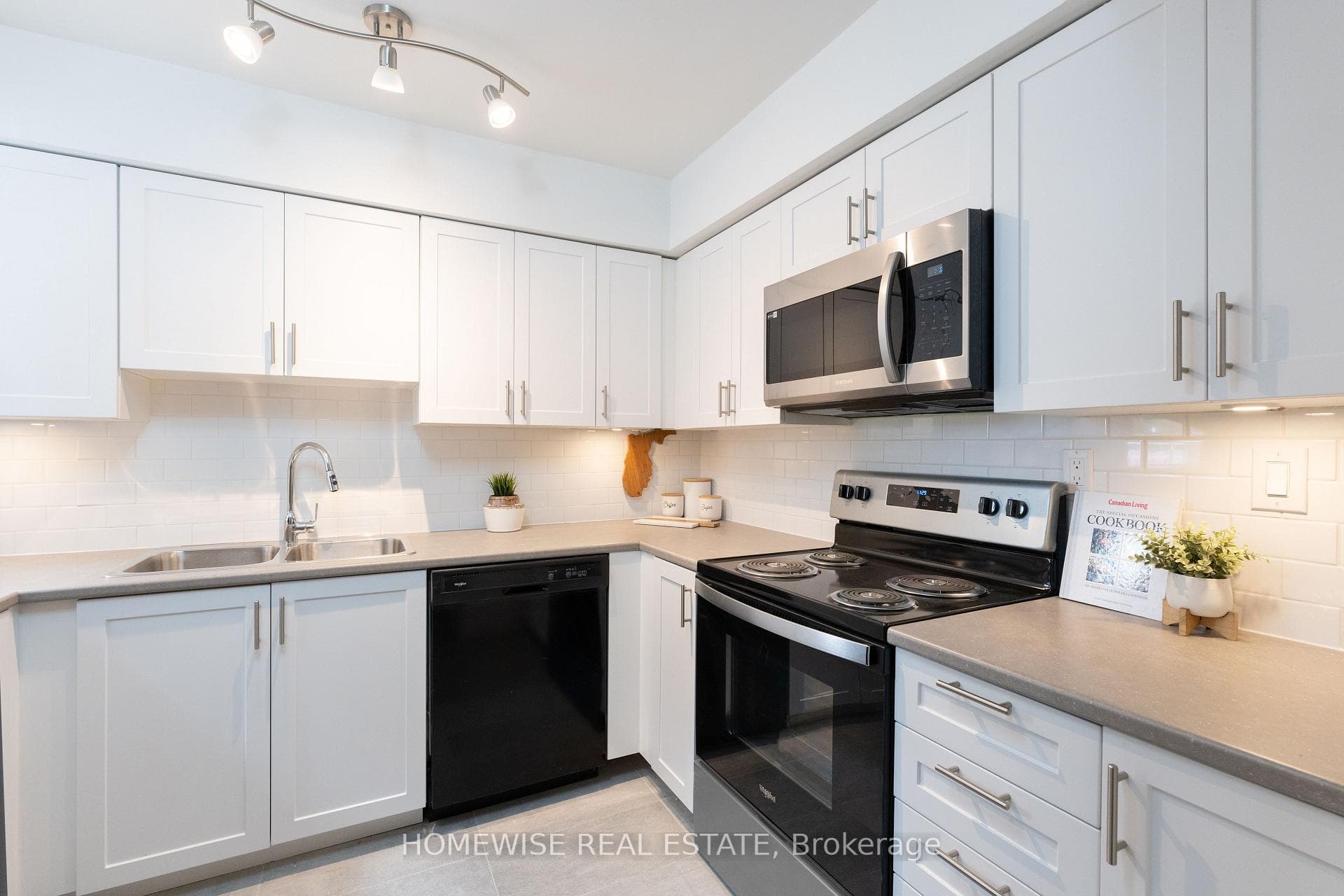 240 Ormond Drive Unit B5 photo 4