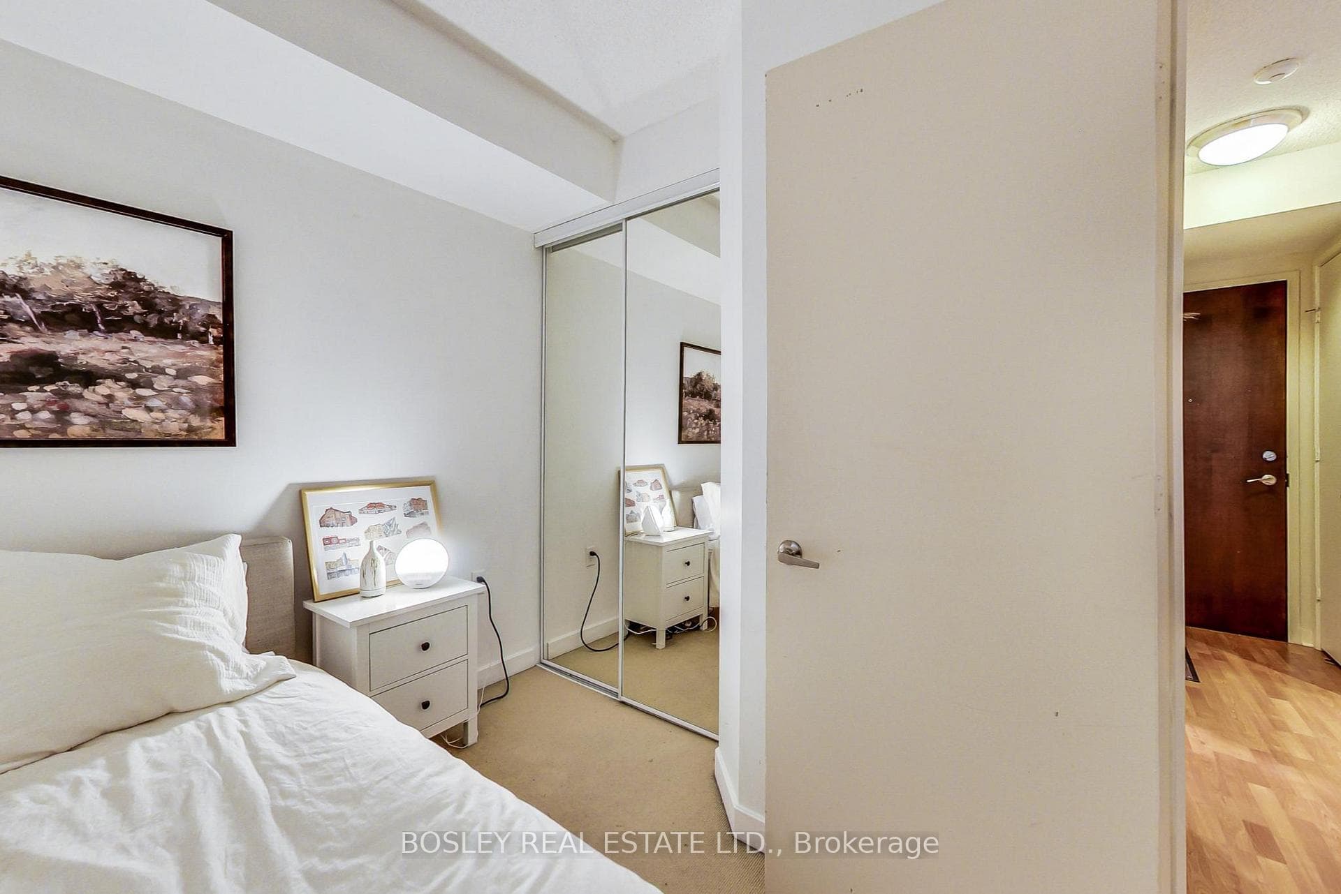 85 Bloor Street Unit 1007 photo 16