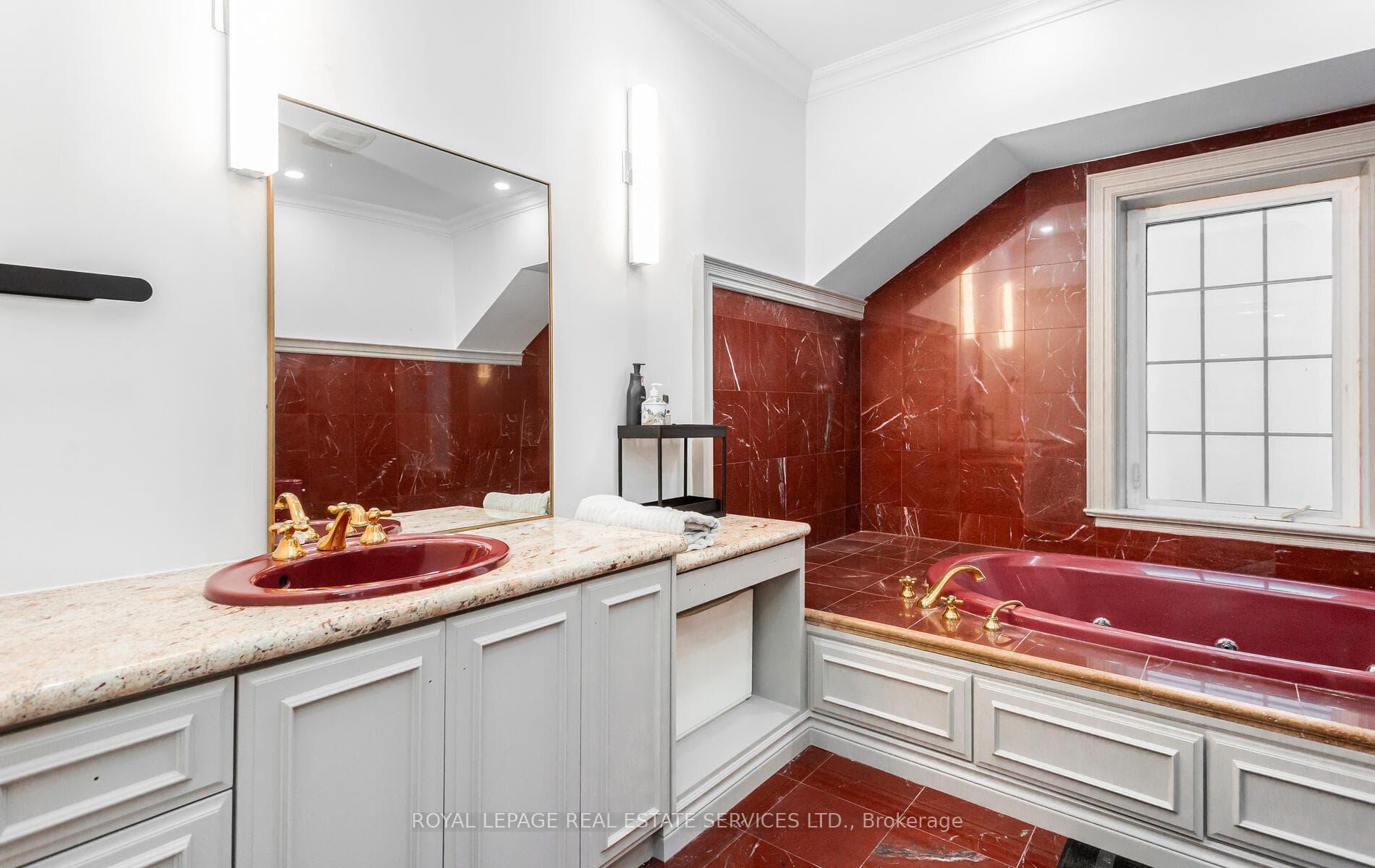 197 The Bridle Path N/A photo 27