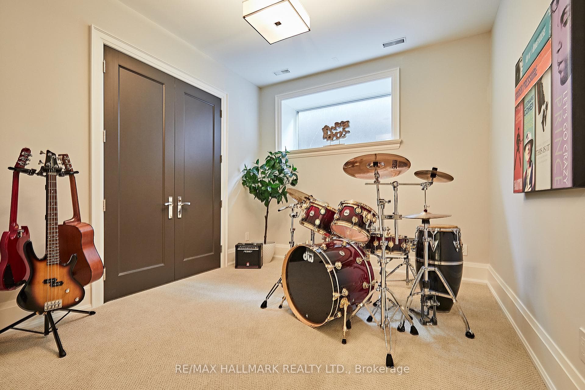 75 Lorraine Drive photo 38