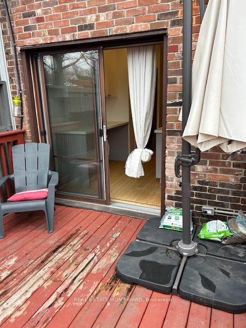 240 Lee Avenue photo 8