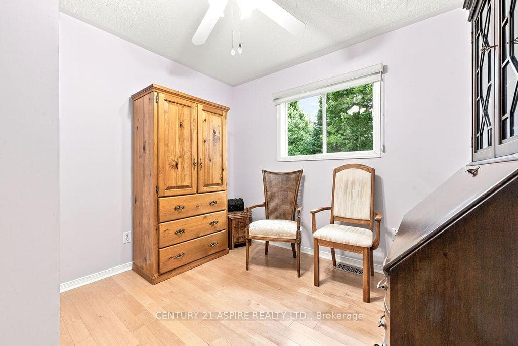 23 Cardinal Crescent photo 20