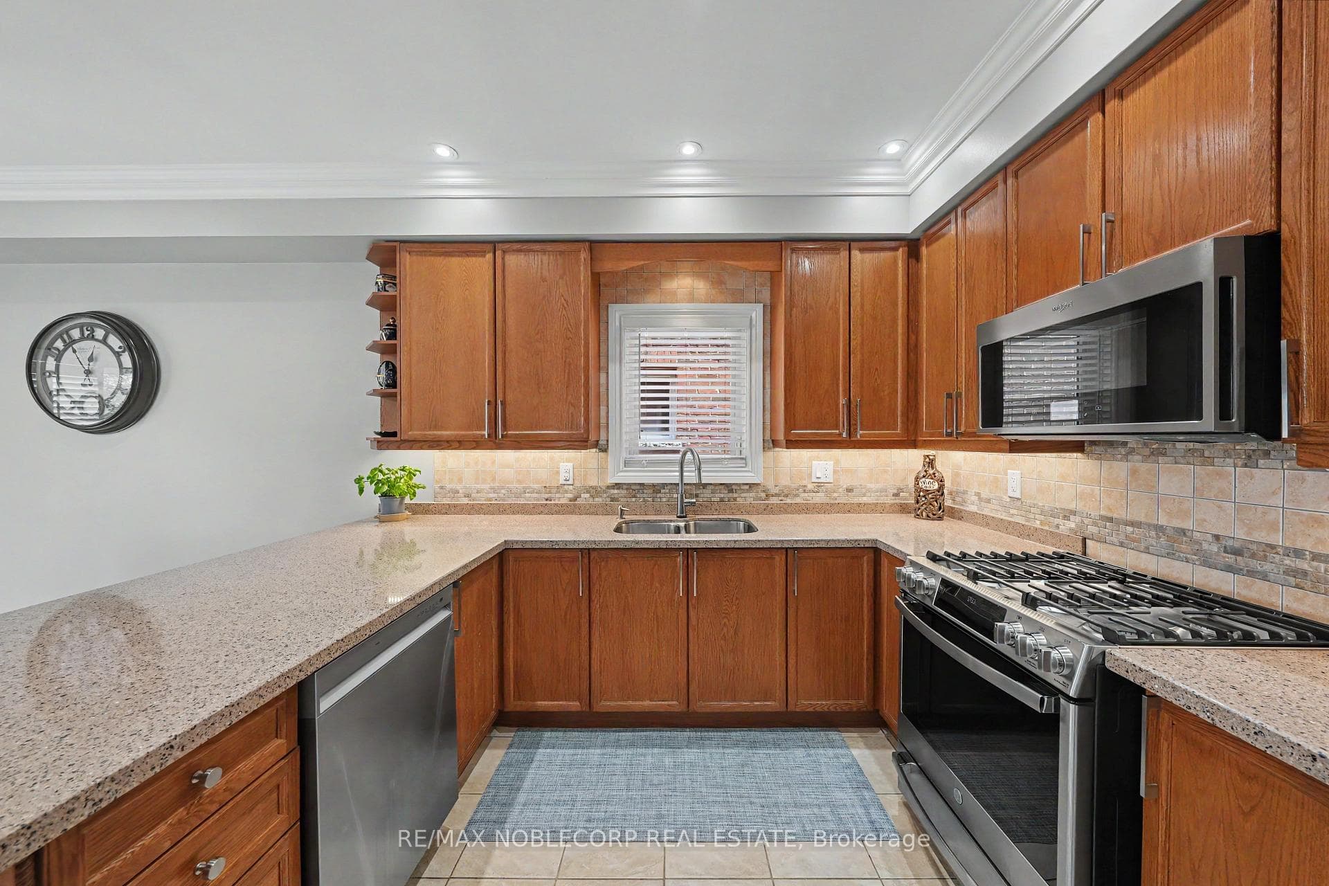 37 Christensen Avenue photo 19
