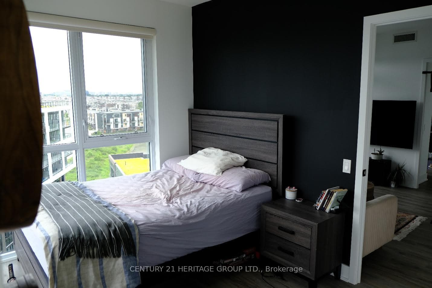 50 George Butchart Drive Unit 907A photo 8