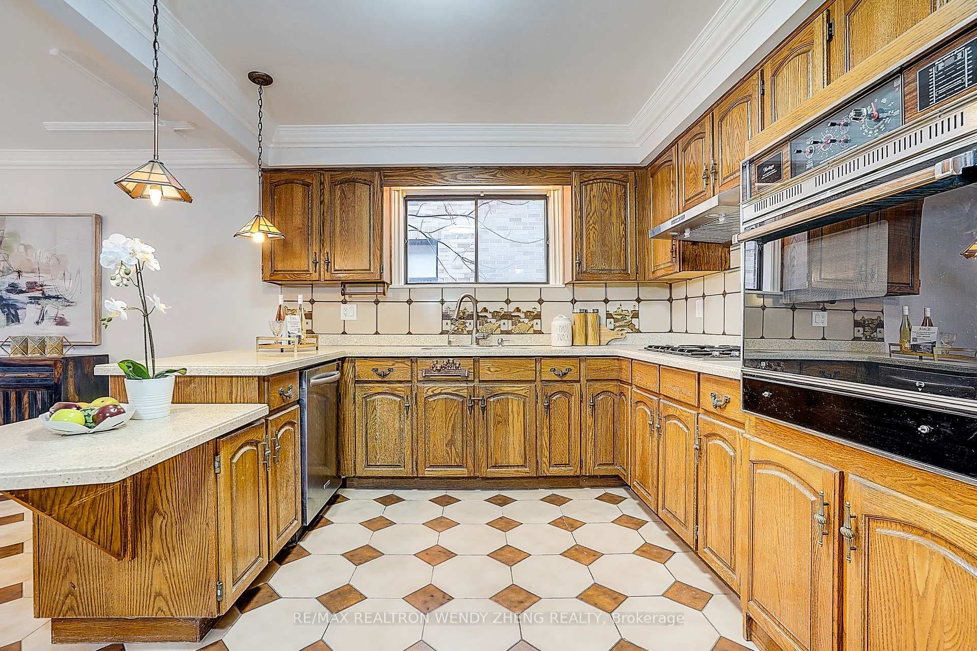 60 Birch Avenue photo 12