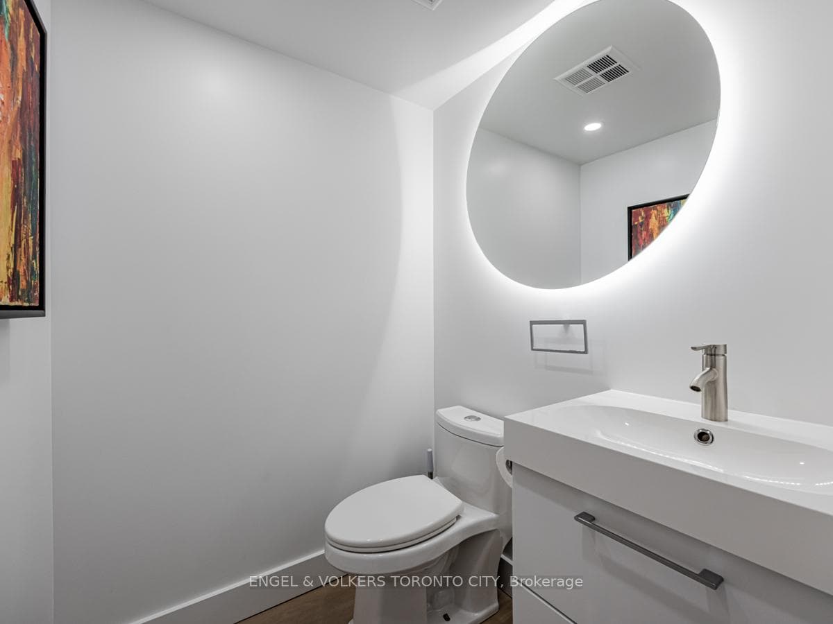 159 Frederick Street Unit 902 photo 19