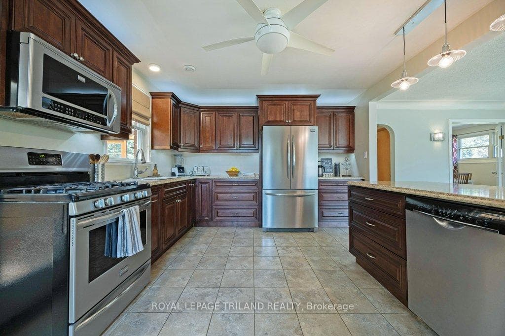 292 Alma Street photo 12