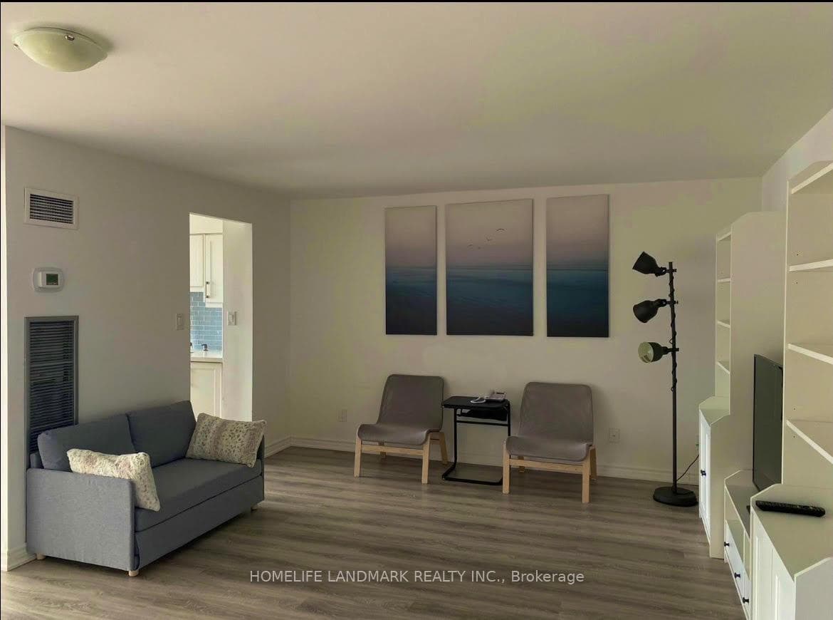 633 Bay Street Unit 2413 photo 5