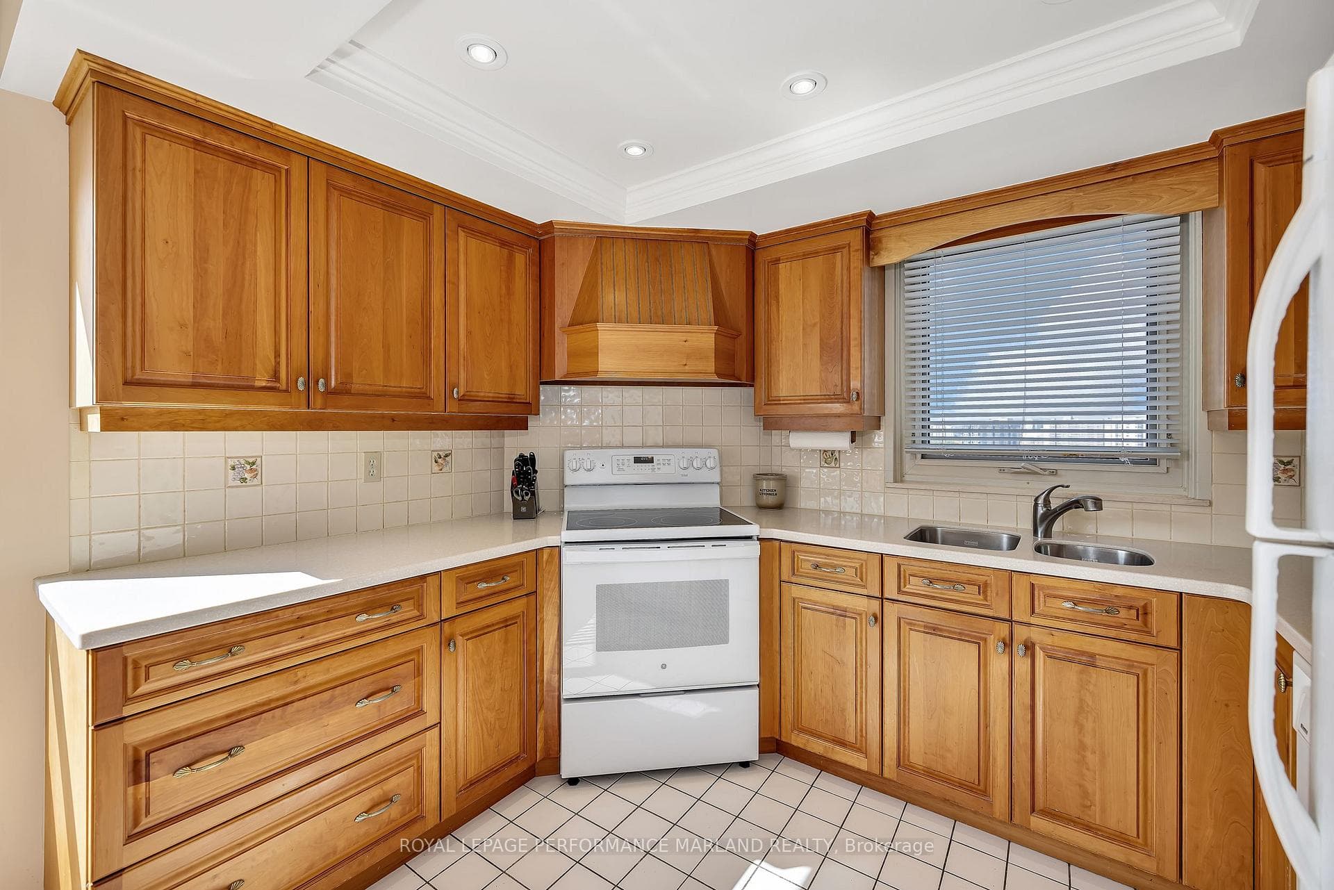 1510 Riverside Drive Unit 2007 photo 9