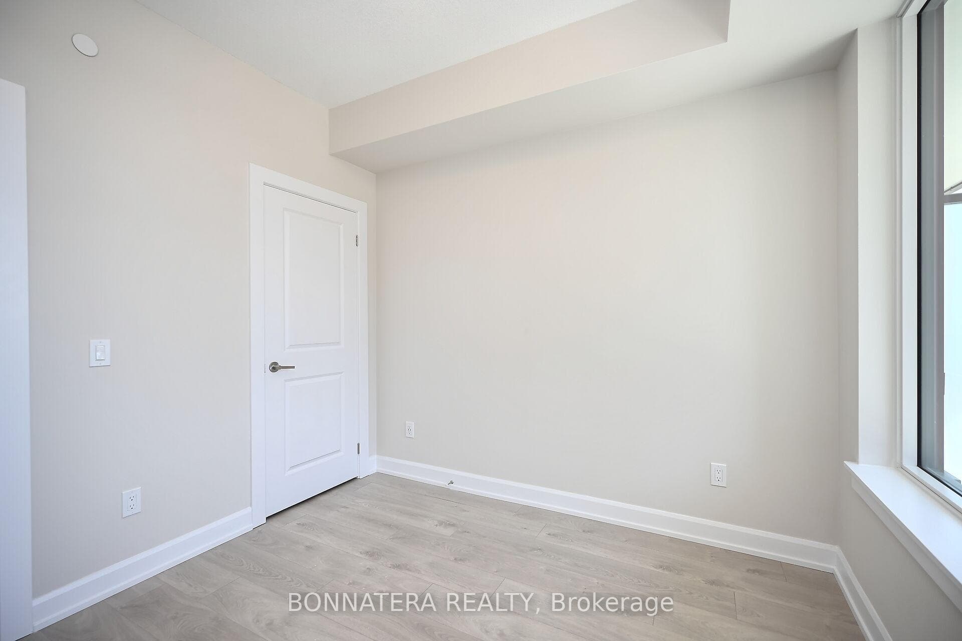 3220 William Coltson Avenue Unit 424 photo 28