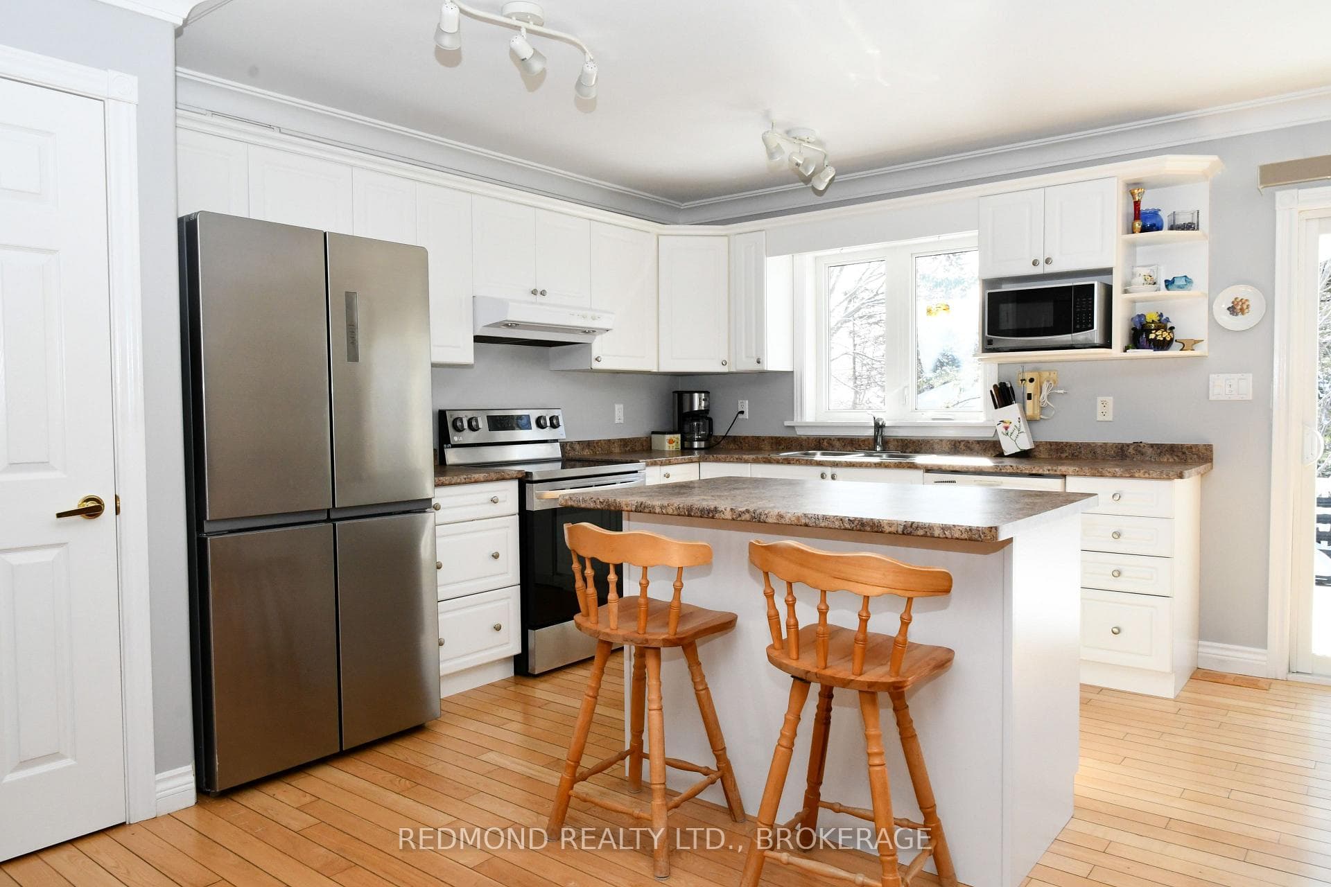 16 FREDERICK Street photo 8