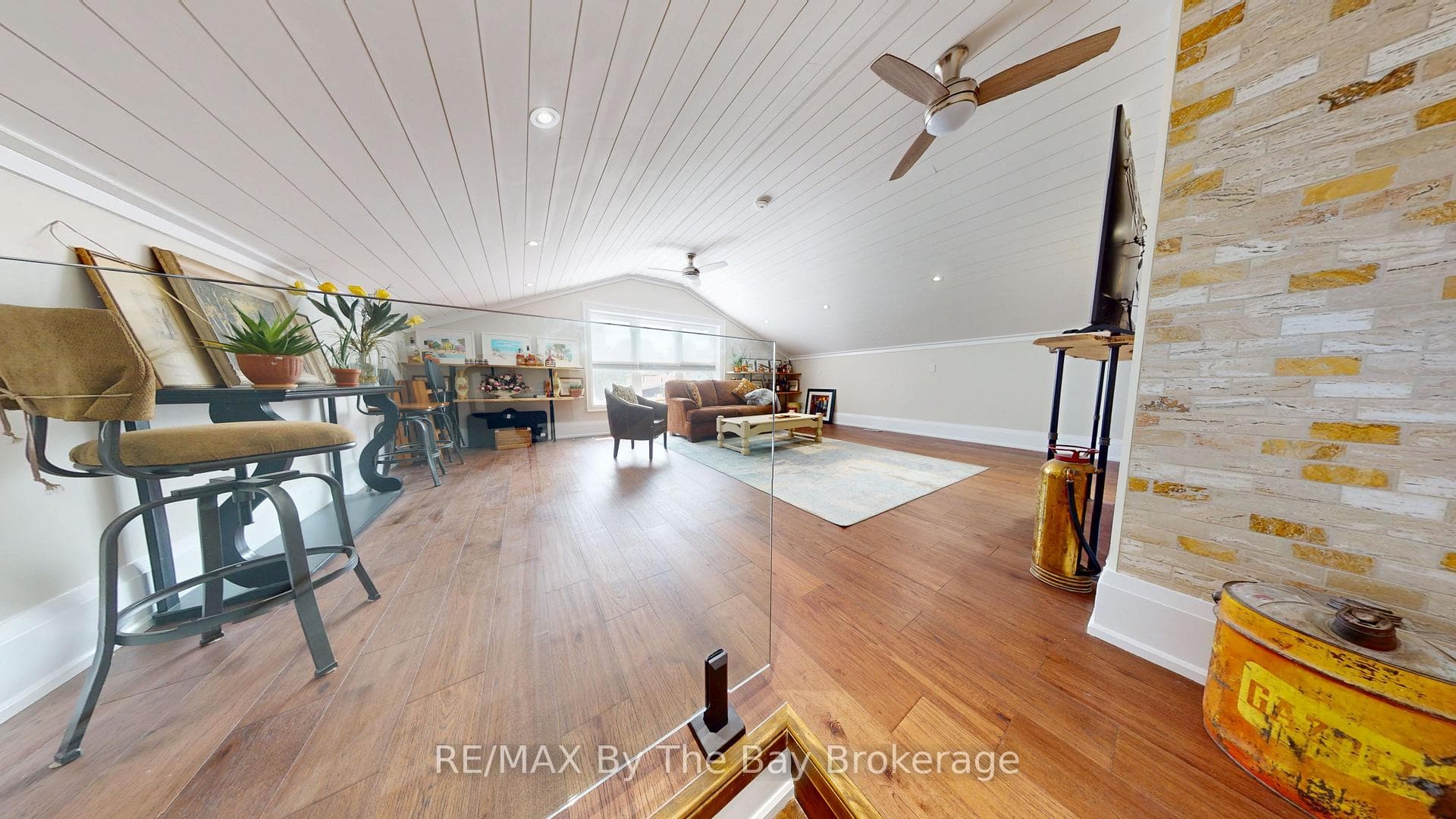 TV/Family Room