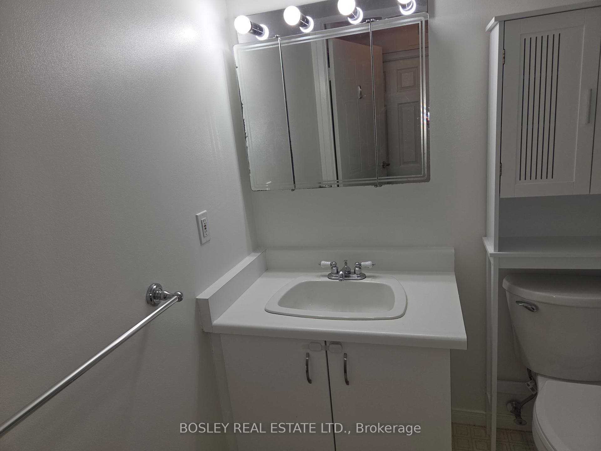928 Millwood Road Unit 203 photo 20